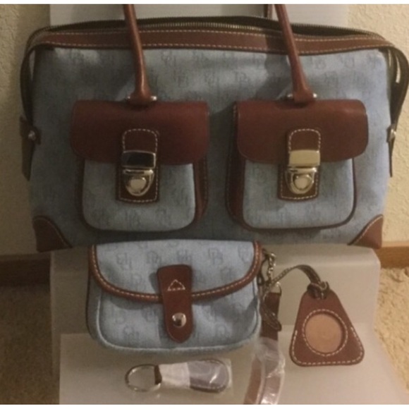 Dooney & Bourke Handbags - Dooney&Bourke purse and accessories